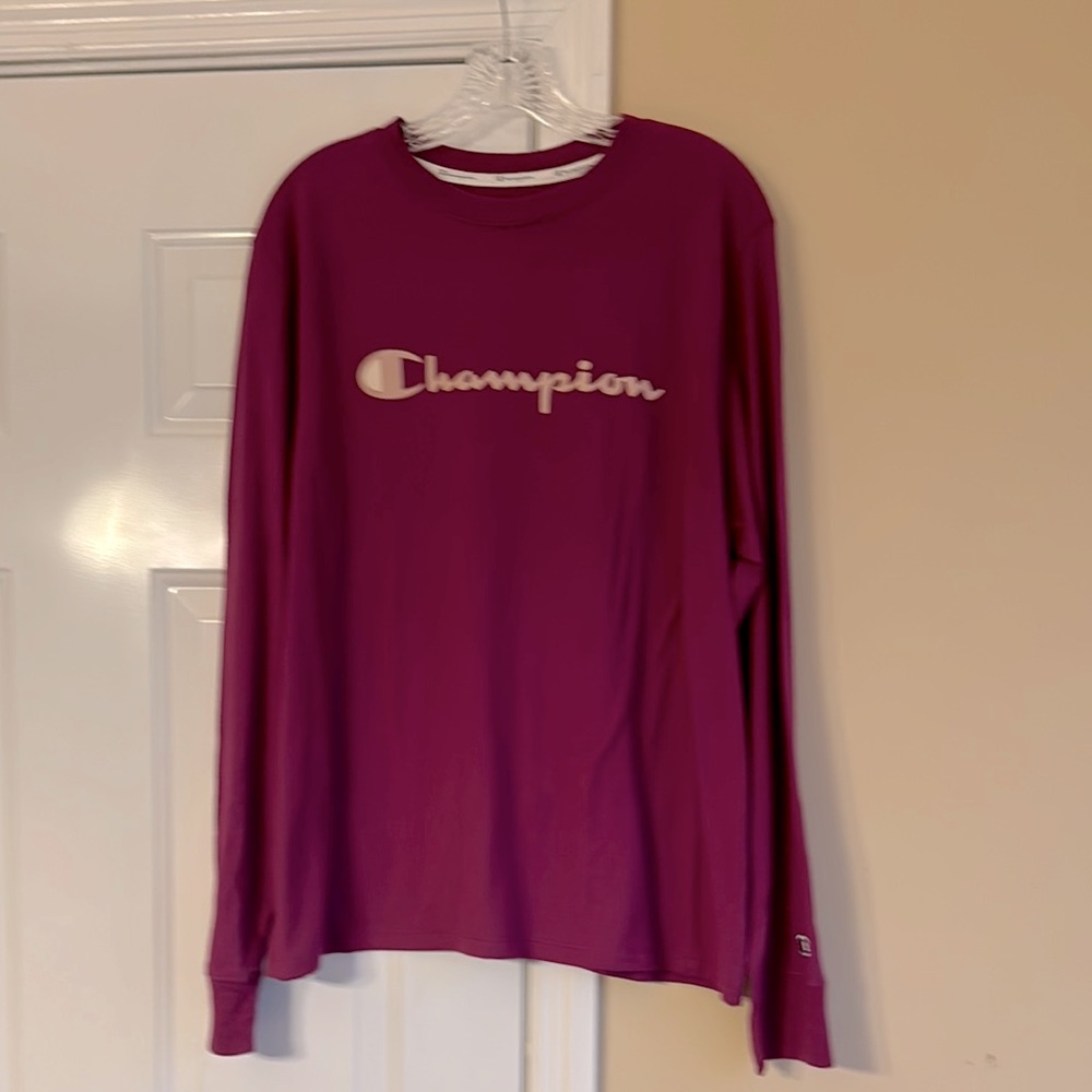 NWOT CHAMPION WOMENS LONG SLEEVE LOGO TEE SIZE 2X DARK MULBERRY